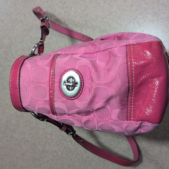 Vintage Coach Pink Canvas And Patent Leather Purse - Picture 4 of 12